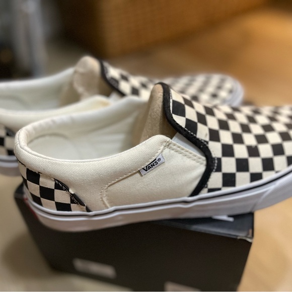 VANs Classic Slip-On Checkerboard Shoe (Size 10) - Picture 2 of 4